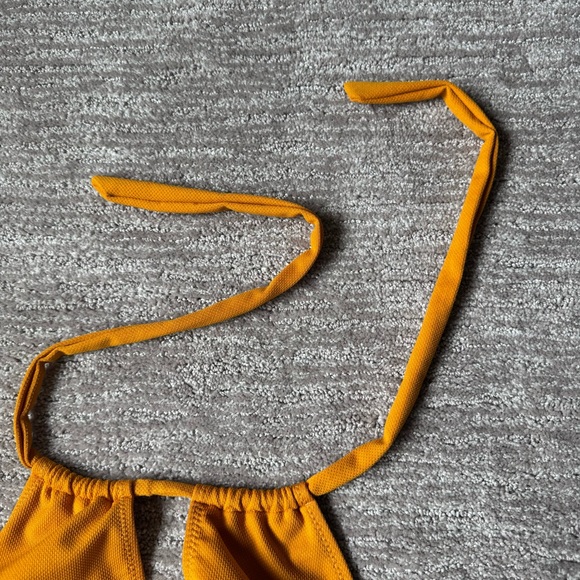 Cupshe Textured And Striped Halter Tummy Control One Piece Swimsuit Size Small - Picture 9 of 13